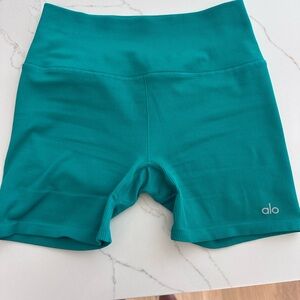 Alo biker shorts